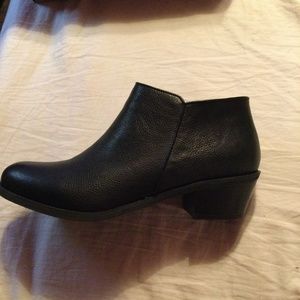 Aetrex laurel black heel